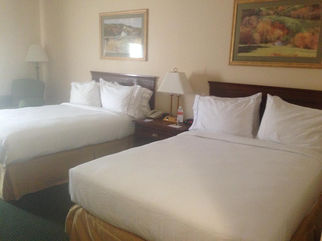 Holiday Inn Express Mount Pleasant- Scottdale By Ihg Zimmer foto